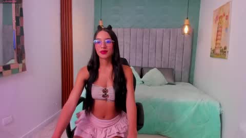 Snapshot of princess_skinny_ chatting on May 11, 2026, 2:28 am Mia online show from May 11, 2026, 2:28 am