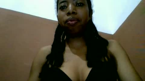 Snapshot of prisca880319 chatting on July 6, 2026, 4:31 am prisca880319 online show from July 6, 2026, 4:31 am