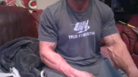 Snapshot of probody chatting on April 7, 2026, 9:04 pm MUSCLEGOD online show from April 7, 2026, 9:04 pm