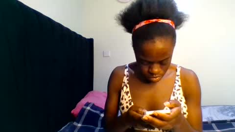 Snapshot of purple_honey2 chatting on June 21, 2026, 9:17 pm Honey online show from June 21, 2026, 9:17 pm