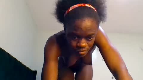 Snapshot of purple_honey2 chatting on June 22, 2026, 3:25 am Honey online show from June 22, 2026, 3:25 am