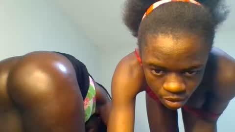 Snapshot of purple_honey2 chatting on June 27, 2026, 4:45 pm Honey online show from June 27, 2026, 4:45 pm