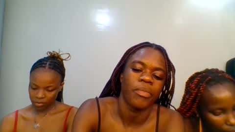 Snapshot of purple_honey2 chatting on July 18, 2026, 6:01 pm Honey online show from July 18, 2026, 6:01 pm