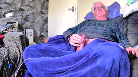 Genital sucker online show from April 19, 2026, 12:04 pm