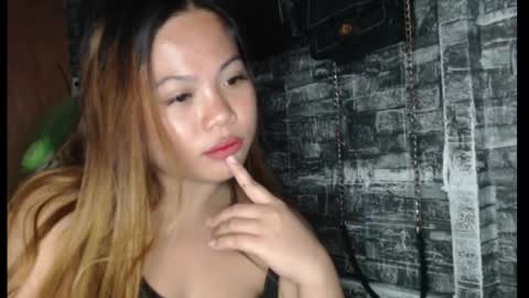 Snapshot of queen_fucker23 chatting on January 16, 2026, 5:17 pm Angel online show from January 16, 2026, 5:17 pm