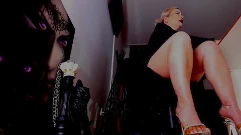 Misscatsnow online show from March 23, 2026, 8:13 pm