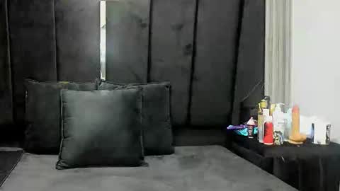 Snapshot of queenstarhyl chatting on May 3, 2026, 1:22 am queenstarhyl online show from May 3, 2026, 1:22 am