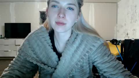 radish666 online show from June 3, 2026, 8:14 pm