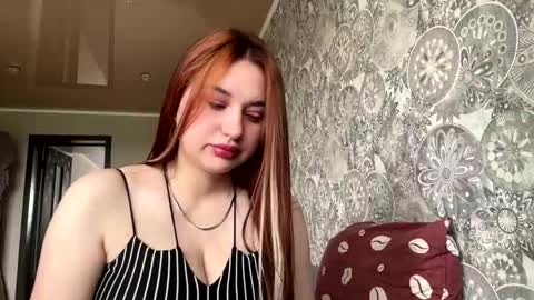 Snapshot of raisaklee chatting on June 5, 2026, 4:30 am Cherry online show from June 5, 2026, 4:30 am