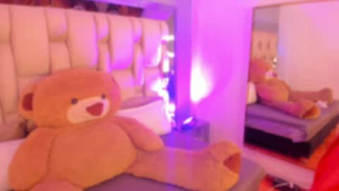 Snapshot of raquellevalmont chatting on April 29, 2026, 7:53 pm raquel online show from April 29, 2026, 7:53 pm