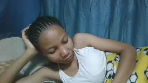 rasoanetteee online show from October 5, 2025, 8:18 pm