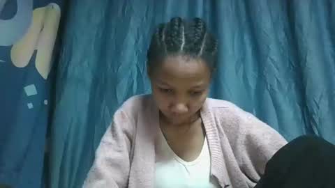 rasoanetteee online show from October 8, 2025, 3:37 am
