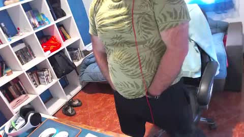 Snapshot of ravingr3d3 chatting on May 4, 2026, 8:32 am ravingr3d3 online show from May 4, 2026, 8:32 am