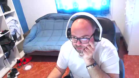 Snapshot of ravingr3d3 chatting on May 14, 2026, 8:21 am ravingr3d3 online show from May 14, 2026, 8:21 am