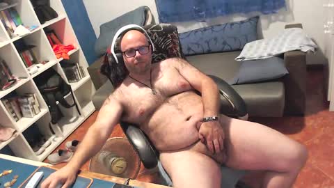 Snapshot of ravingr3d3 chatting on May 25, 2026, 11:33 pm ravingr3d3 online show from May 25, 2026, 11:33 pm