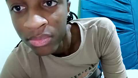 Tu mami Rebecca online show from May 24, 2026, 1:43 am