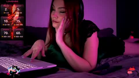 Red online show from July 9, 2026, 9:30 pm