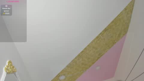 Snapshot of rianamanson chatting on February 20, 2025, 5:51 pm Riana online show from February 20, 2025, 5:51 pm