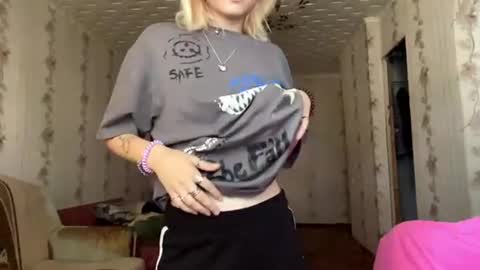 jenny online show from July 31, 2026, 3:11 pm