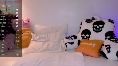 RileyAddams online show from June 19, 2026, 1:43 am