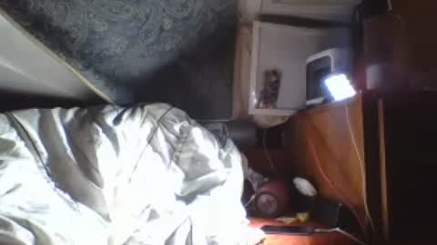Snapshot of robincom23 chatting on July 9, 2026, 5:44 am R online show from July 9, 2026, 5:44 am