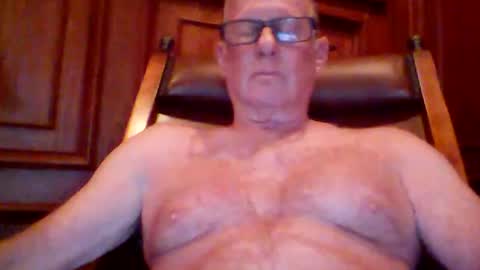 robo0000 online show from August 8, 2026, 9:06 pm