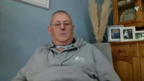 Snapshot of rokard121 chatting on January 10, 2025, 10:17 am rokard121 online show from January 10, 2025, 10:17 am