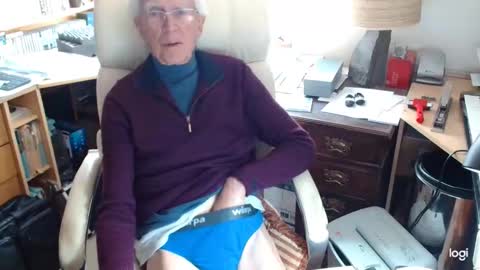 Snapshot of rolydawe chatting on May 7, 2026, 11:04 am rolydawe online show from May 7, 2026, 11:04 am