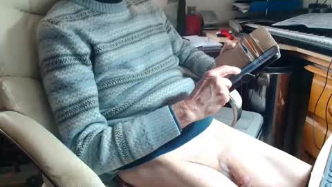 Snapshot of rolydawe chatting on May 20, 2026, 1:28 pm rolydawe online show from May 20, 2026, 1:28 pm
