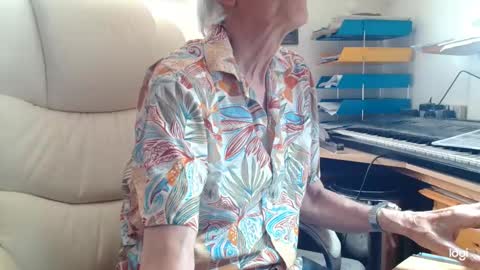 Snapshot of rolydawe chatting on May 22, 2026, 2:12 pm rolydawe online show from May 22, 2026, 2:12 pm