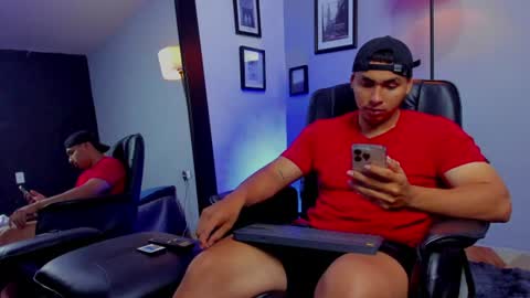 ronnie_crawford online show from June 13, 2026, 6:39 pm