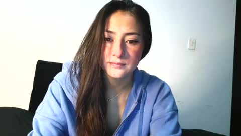 roosmery_ online show from July 17, 2026, 1:18 pm