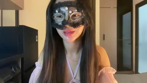Snapshot of rose_ah chatting on April 21, 2026, 7:25 am rose_ah online show from April 21, 2026, 7:25 am