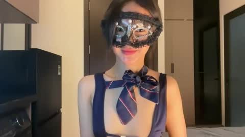Snapshot of rose_ah chatting on April 25, 2026, 8:28 am rose_ah online show from April 25, 2026, 8:28 am