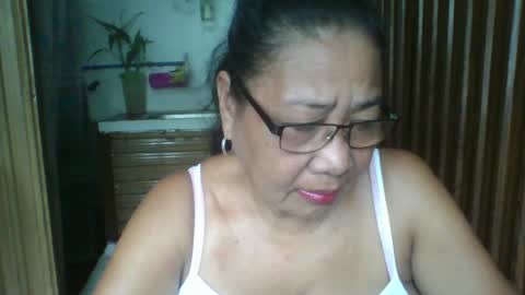 rosebelle66 online show from June 27, 2026, 2:27 am