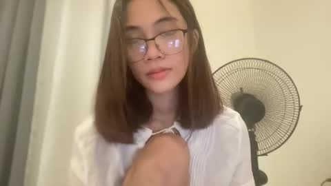 rosemae07 online show from June 6, 2026, 9:52 pm