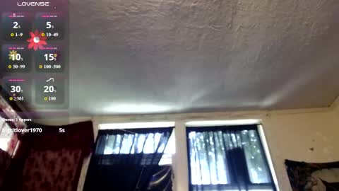Snapshot of roxanneroulette chatting on June 3, 2026, 4:45 pm Silver online show from June 3, 2026, 4:45 pm