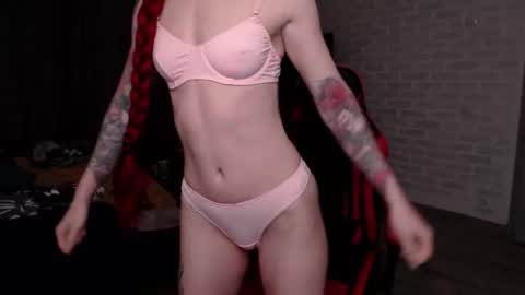 Roxy online show from July 9, 2026, 8:35 pm