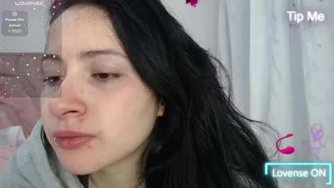Snapshot of roxyy_fox chatting on July 5, 2026, 4:41 am Roxy online show from July 5, 2026, 4:41 am