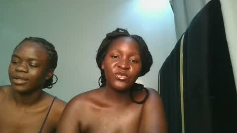 Snapshot of royal_goddes2 chatting on July 5, 2026, 7:10 pm royal_goddes2 online show from July 5, 2026, 7:10 pm