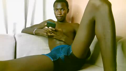 Snapshot of royalty254 chatting on June 24, 2026, 4:28 pm royalty254 online show from June 24, 2026, 4:28 pm