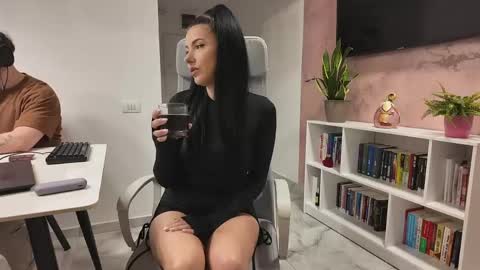 Valeria  online show from May 24, 2026, 10:53 am