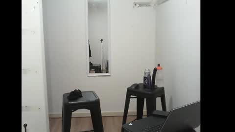 RubberKelly online show from July 1, 2026, 9:58 pm