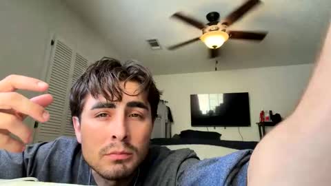 rubenzaragosa09 online show from April 28, 2026, 10:37 pm