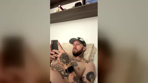 Snapshot of russo_fox chatting on May 5, 2026, 1:57 am russo_fox online show from May 5, 2026, 1:57 am