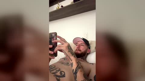 Snapshot of russo_fox chatting on May 11, 2026, 4:40 am russo_fox online show from May 11, 2026, 4:40 am