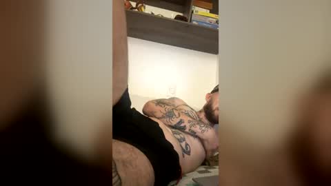 Snapshot of russo_fox chatting on June 19, 2026, 3:11 am russo_fox online show from June 19, 2026, 3:11 am