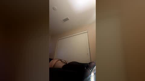Snapshot of ryanlovesfishnets chatting on July 20, 2026, 7:33 am ryanlovesfishnets online show from July 20, 2026, 7:33 am