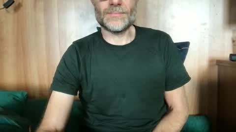 saint009 online show from June 9, 2026, 1:34 pm
