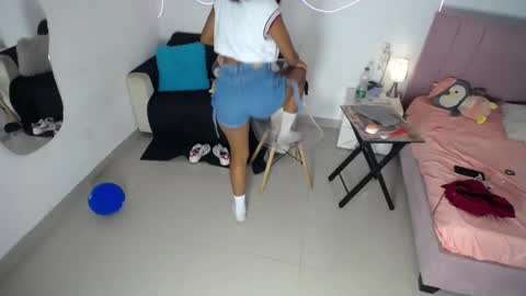 Snapshot of salome_horny3 chatting on July 19, 2026, 2:21 pm salome_horny3 online show from July 19, 2026, 2:21 pm